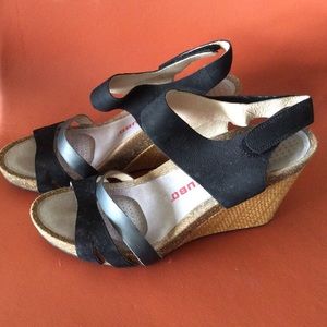 Tsubo Wedge Sandals Black Swede and Gray Leather